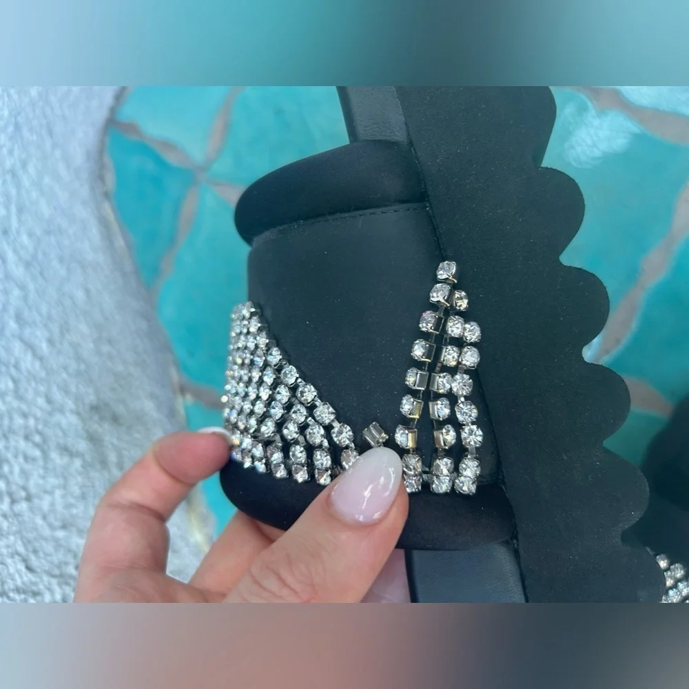 Area Crystal Fringe Platform Slides